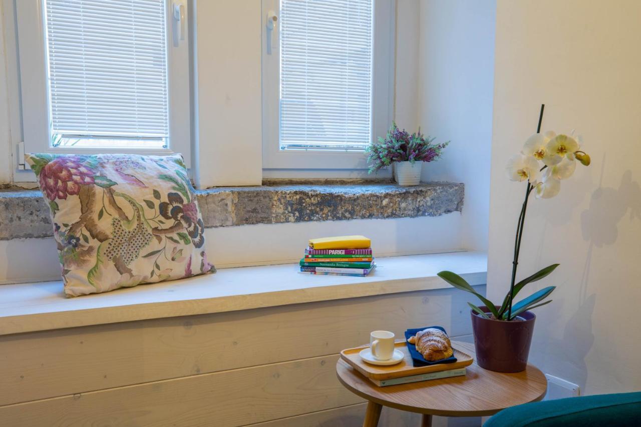Apartament Napoesia Duomo House Neapol Zewnętrze zdjęcie