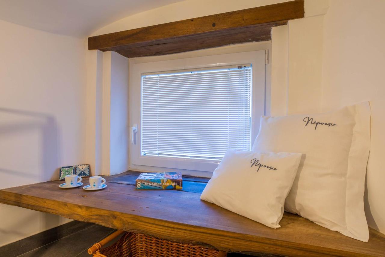 Apartament Napoesia Duomo House Neapol Zewnętrze zdjęcie